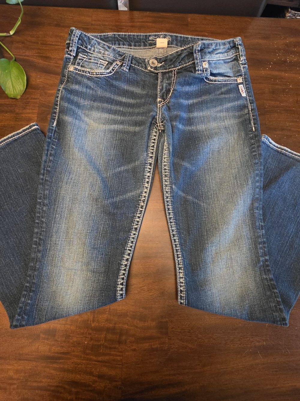 Silver Jeans Co. Embroidered Pocket Bootcut Jeans Thick Stitch Wash